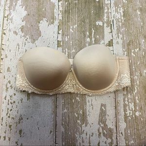 Torrid Bra Push Up No Slip Lace Strapless 38C